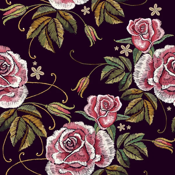 Rosas bordadas patrón sin costuras. Hermosos brotes de rosa roja — Vector de stock