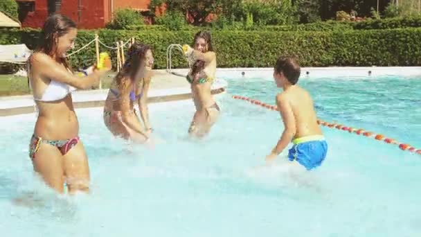 Happy Kid Splashing Water Teenager Sisters Pool Slow Motion Warm — Stock Video