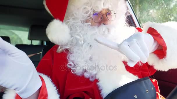 Funny Santa Claus Bailando Conduciendo Día Navidad — Vídeos de Stock