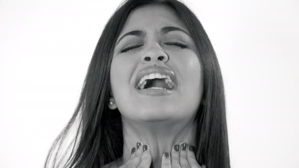 Triste Jovem Latina Chorando — Vídeo de Stock