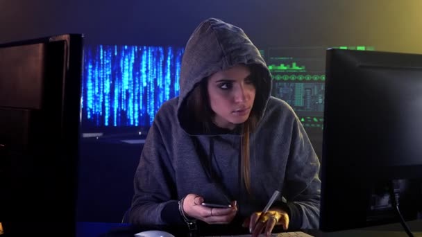 Beautiful Female Hacker Front Screen Concentrated — Stock Video