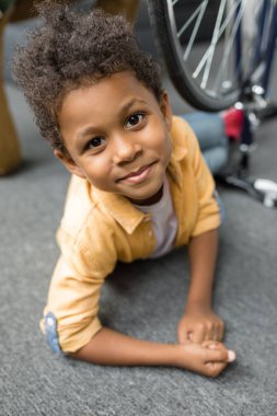 katta güzel Afro-Amerikan çocuk