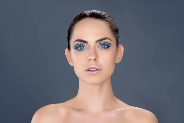 Porträtt Vacker Naken Kvinna Med Vinter Makeup Med Glitter Isolerad — Stockfoto