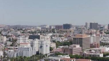Los Angeles hava manzarası Cityscape gezi görünümü. Ofis kuleleri Downtown La antenler panoramik kalabalık. Pan ve Tilt. 4k 