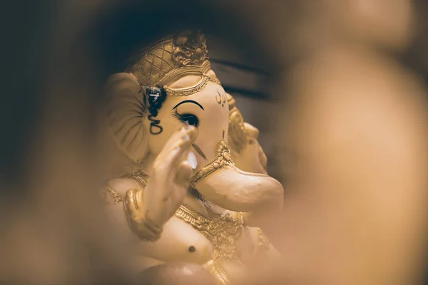 Lord Ganesha Statue in Gips — Stockfoto