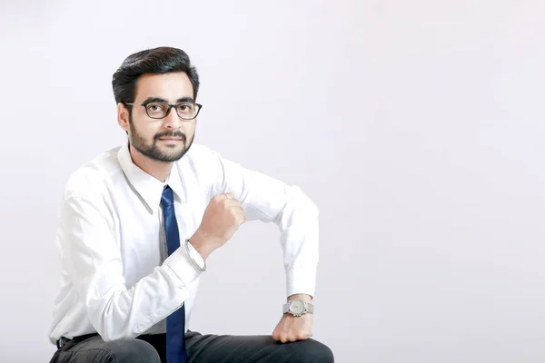 Ινδική νεαρού άνδρα με γυαλιά — Φωτογραφία Αρχείου