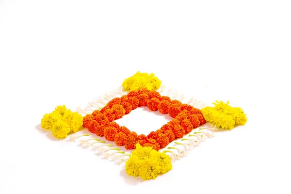 Ringblomma blomma rangoli konst — Stockfoto