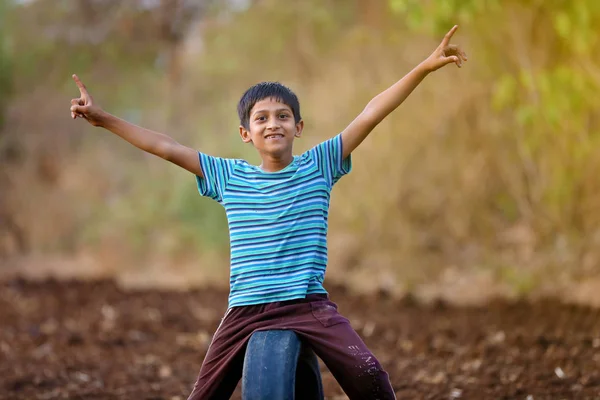 Boldog Vidéki Indiai Gyermek — Stock Fotó