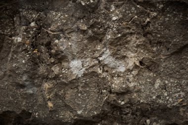 Yüzeyi kaba gri taş