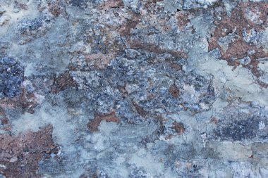 Sert kayalık yüzey