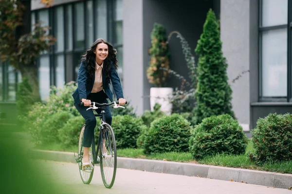 Andar de bicicleta — Fotografia de Stock