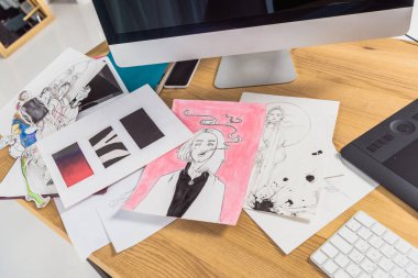 İş yerinde Tasarımcısı çizimler ve bilgisayar ile