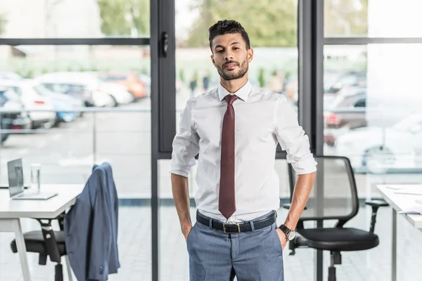 Confident Businessman Looking Camera While Holding Hands Pockets — Stock Photo, Image