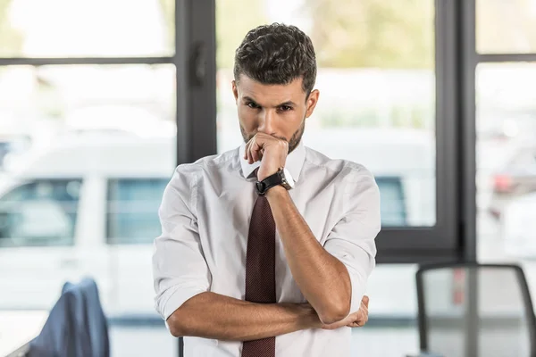 Thoughtful Businessman Holding Hand Face Looking Camera — Stock Photo, Image