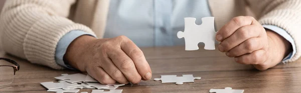 Panoramic Shot Retired Woman Alzheimer Holding Puzzle Piece — Stock Photo, Image