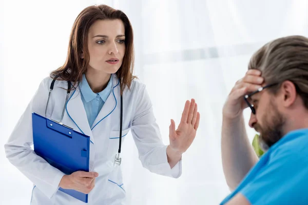 Doctor White Coat Calming Sad Patient Hospital — Stock Photo, Image