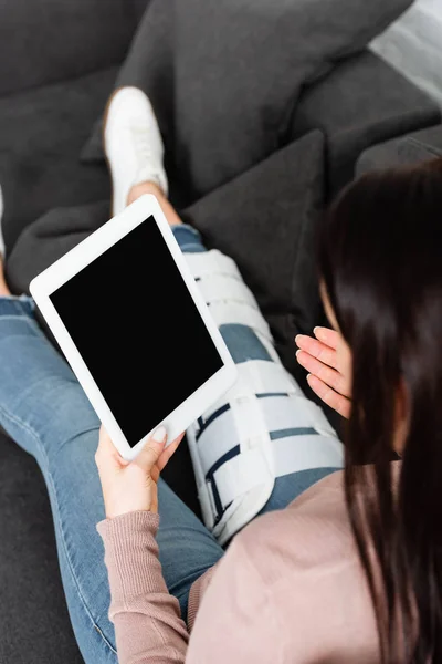 Cropped View Woman Broken Leg Having Online Consultation Doctor Digital — Stock Photo, Image