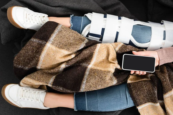 Cropped View Woman Broken Leg Having Online Consultation Doctor Smartphone — Stock Photo, Image