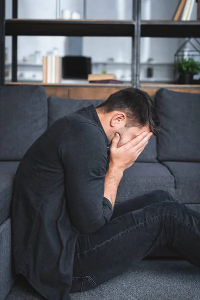 Side View Man Panic Attack Crying Apartment — Stock Photo, Image