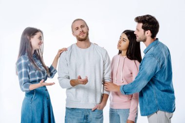 çok kültürlü destek grubu beyazlar üzerinde izole konuşuyor