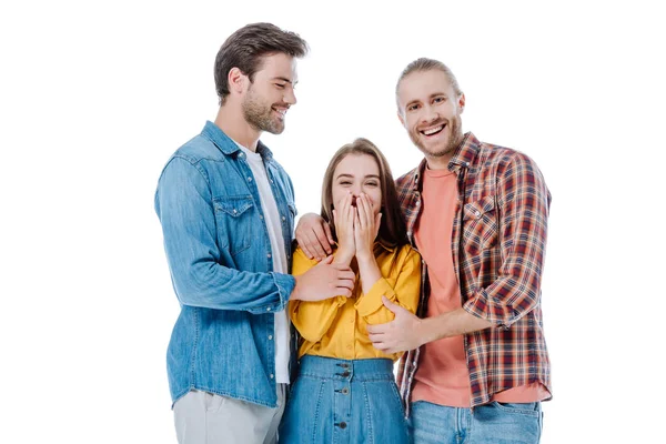 Amici Sorridenti Piedi Vicino Ridere Ragazza Isolato Bianco — Foto Stock