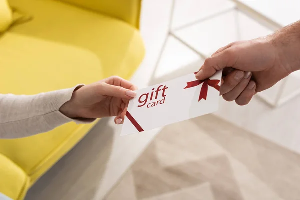 Cropped View Man Giving Gift Card Girlfriend — Stock Photo, Image