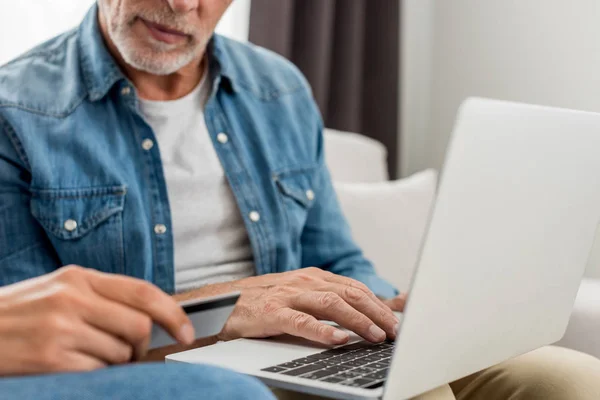 Cropped View Mature Man Holding Laptop Woman Holding Credit Card — Stock Photo, Image
