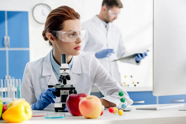 Selective Focus Molecular Nutritionists Looking Computer Colleague Background — 스톡 사진