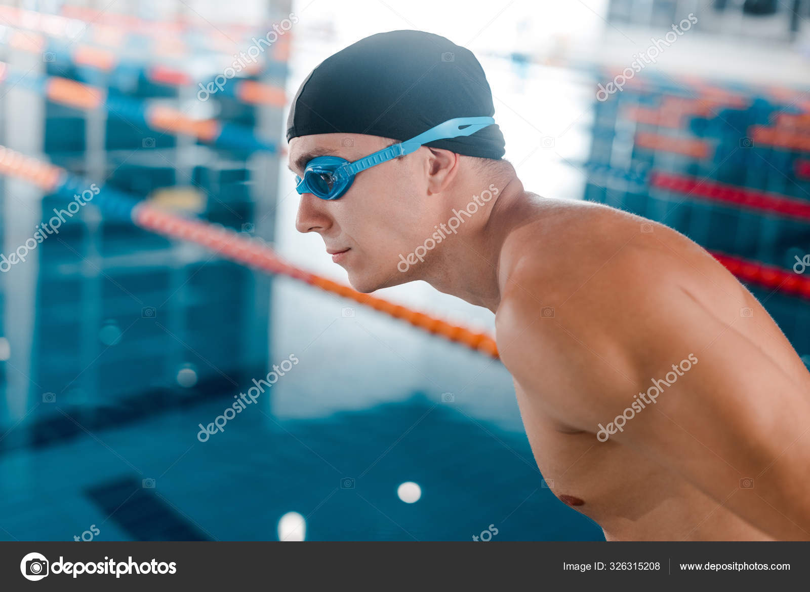 Muscular Swimmer Swimming Cap Goggles Swimming Pool — Stock Photo