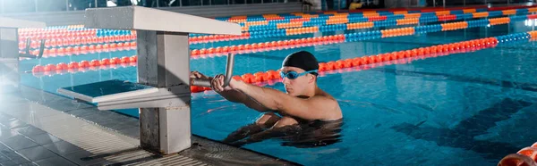 Panoramic Shot Handsome Swimmer Exercising Swimming Pool — Stock Photo, Image