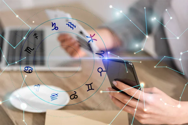 Selective Focus Astrologer Holding Smartphone Cards Zodiac Signs Constellations — Stock Photo, Image