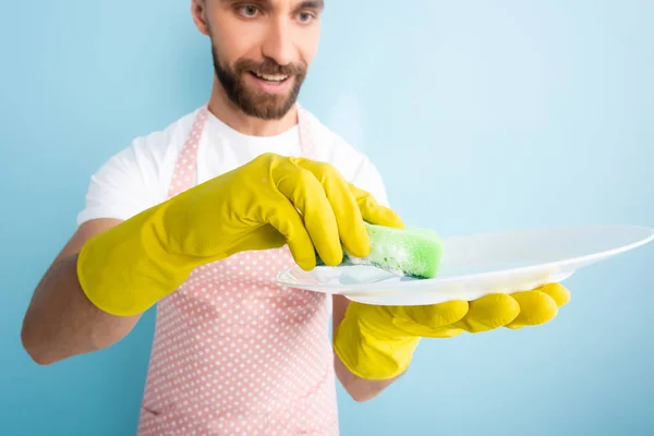 Selective Focus Happy Bearded Man Washing Plate Sponge Isolated Blue — Stock Photo, Image