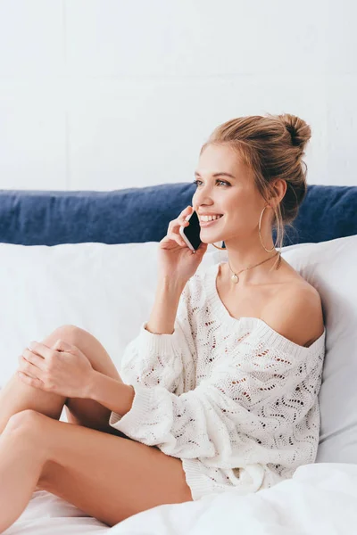 Emotional Woman Talking Smartphone Bed Morning — Stock Photo, Image