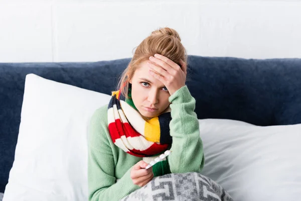 Diseased Woman Scarf Having Fever Holding Pills Bed — Stock Photo, Image