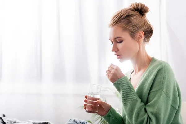 Ill Woman Taking Pills Holding Glass Water Bedroom — Free Stock Photo