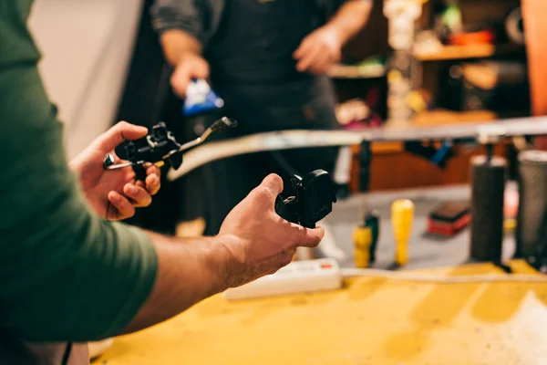 Cropped View Worker Holding Grip Vices Repair Shop — Stock Photo, Image