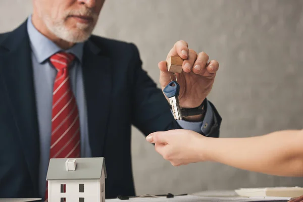 Cropped View Agent Giving Keys Client Carton House — Stock Photo, Image