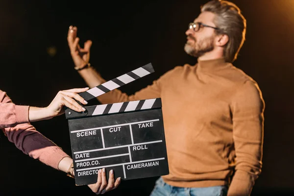 Selective Focus Mature Actor Performing Role Clapboard Front — Stock Photo, Image
