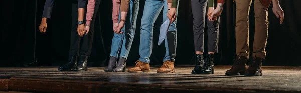 Panoramic Shot Actors Actresses Bowing Stage — Stock Photo, Image