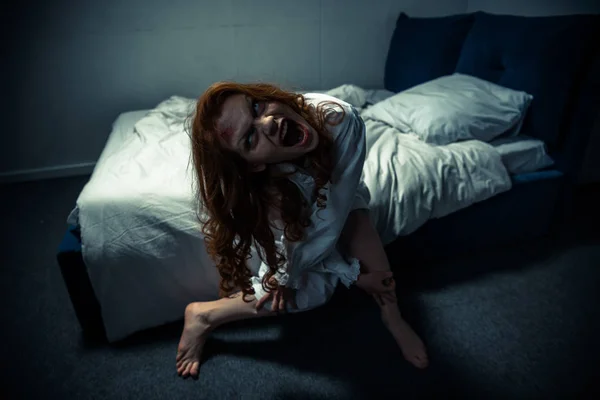 Demonic Woman Nightgown Screaming Bedroom — Stock Photo, Image