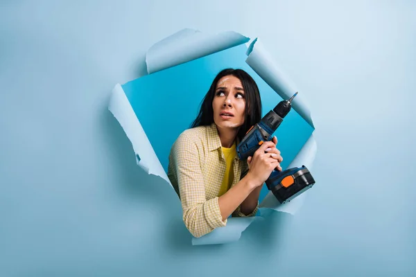 Stressed Female Manual Worker Dirty Face Paint Holding Electric Drill — Stock Photo, Image