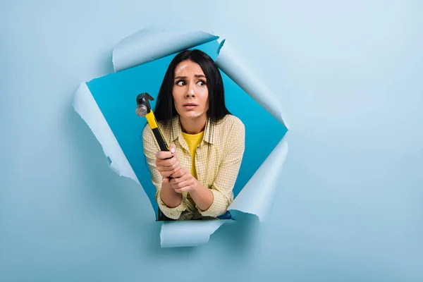 Stressed Female Manual Worker Dirty Face Paint Holding Hammer Torn — Stock Photo, Image