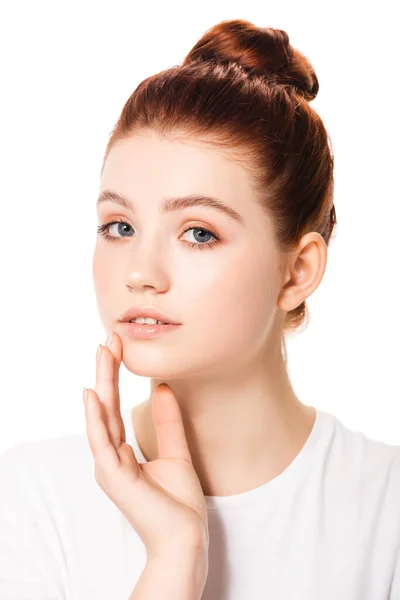 Weiblicher Teenager Berührt Gesicht Mit Sauberer Haut Isoliert Auf Weiß — Stockfoto