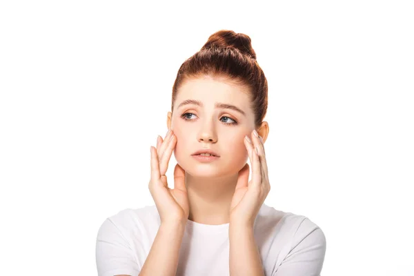 Aufgeregt Schöne Weibliche Teenager Berühren Gesicht Isoliert Auf Weiß — Stockfoto