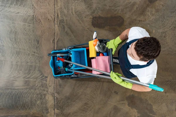 Top View Cleaner Uniform Carrying Cart Cleaning Supplies — Stock Photo, Image