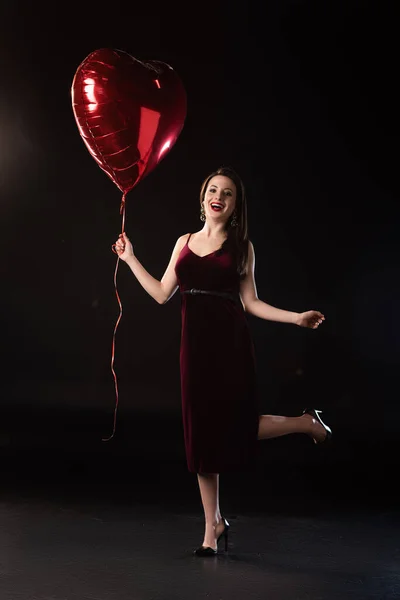 Smiling Woman Dress Holding Heart Shaped Balloon Black Background — Stock Photo, Image