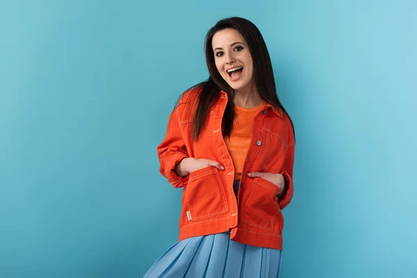 Shocked Attractive Woman Hands Pockets Looking Camera Blue Background — Stock Photo, Image