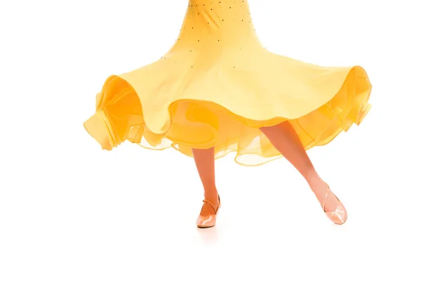 Przycięty Widok Elegancki Młody Tancerz Towarzyski Żółtej Sukience Taniec Izolowany — Zdjęcie stockowe