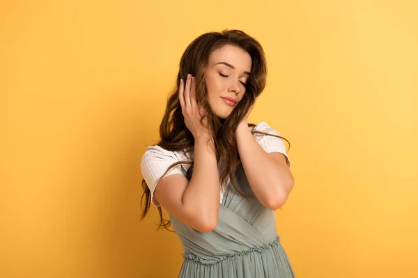 Tender Smiling Young Spring Woman Long Hair Yellow — Stock Photo, Image