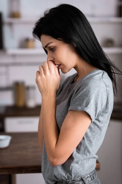 Side View Upset Woman Clenched Hands Domestic Violence Concept — Stock Photo, Image